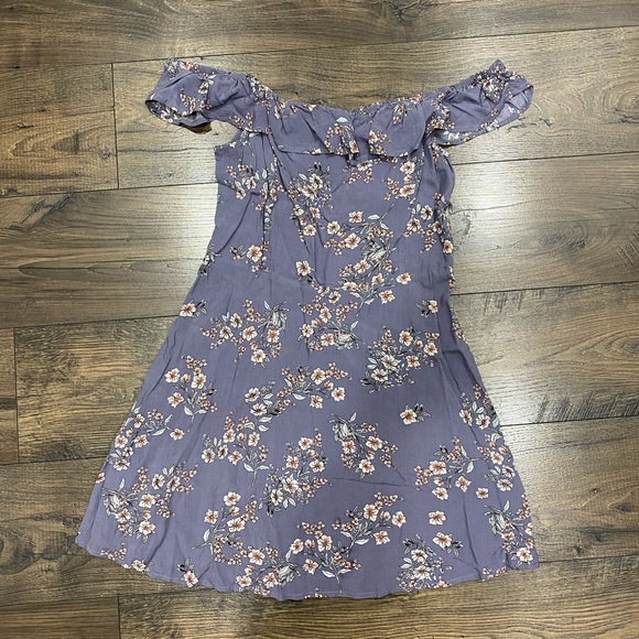 Garage Dresses & Skirts - OFF THE SHOULDER DRESS